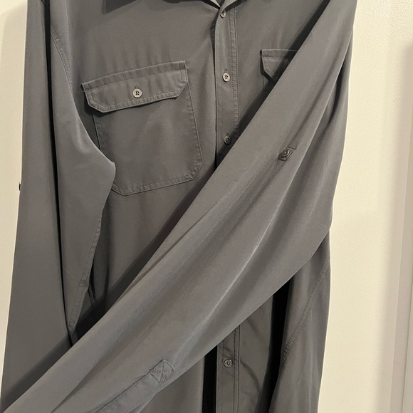 Eddie Bauer Travex Travel Button Down. Gray. XLT. - Picture 2 of 3